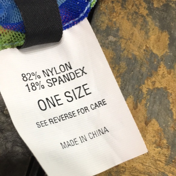 Beach Bay Cover-up floral. OS - Picture 6 of 9